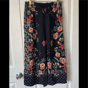Floral Wide Leg Pants

Blue Rain
